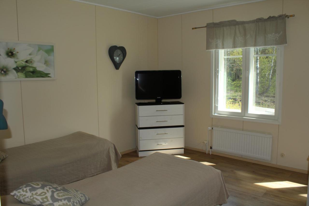 Labbnaes Semesterhem, Radhuset Kemiönsaari Habitación foto